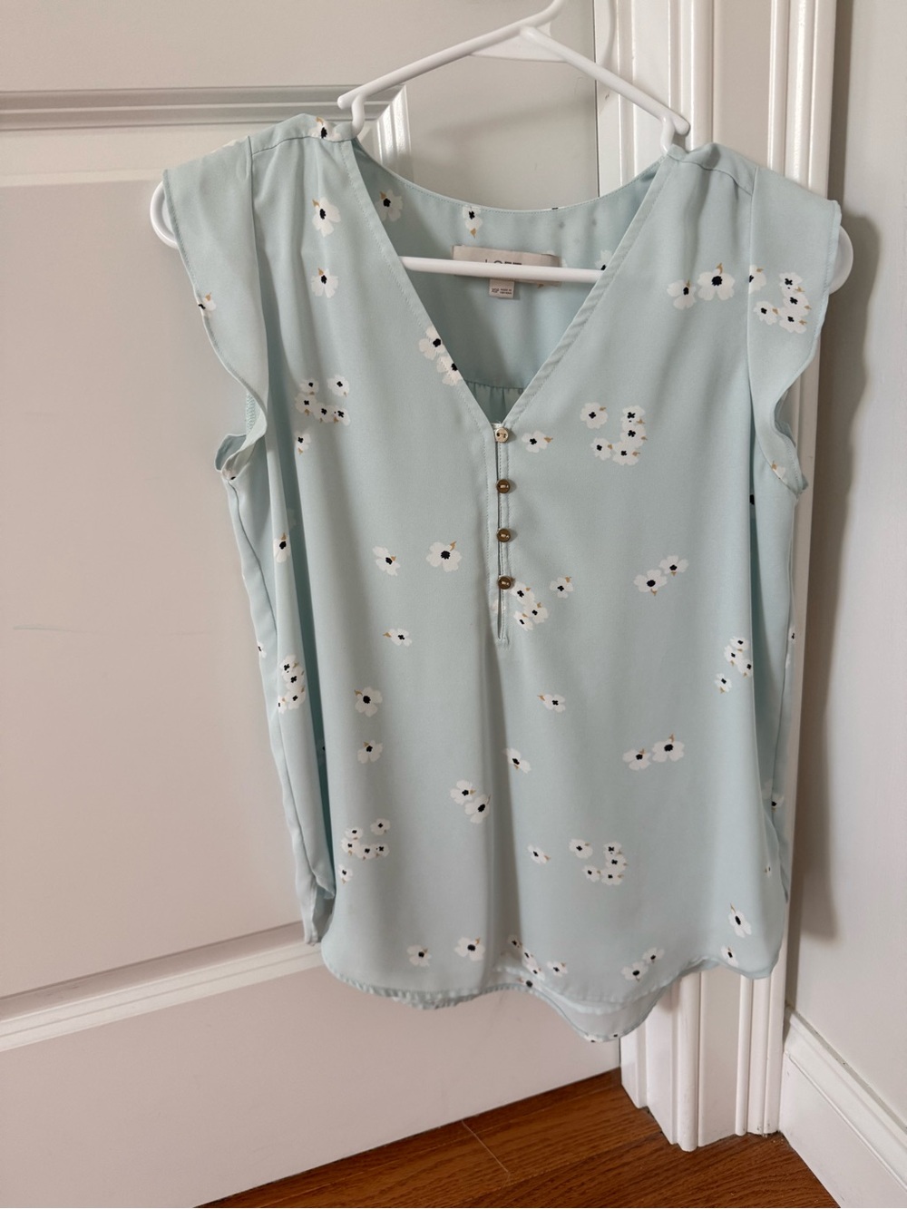 LOFT Pale Blue Floral Button-Front Flutter Sleeve Blouse
